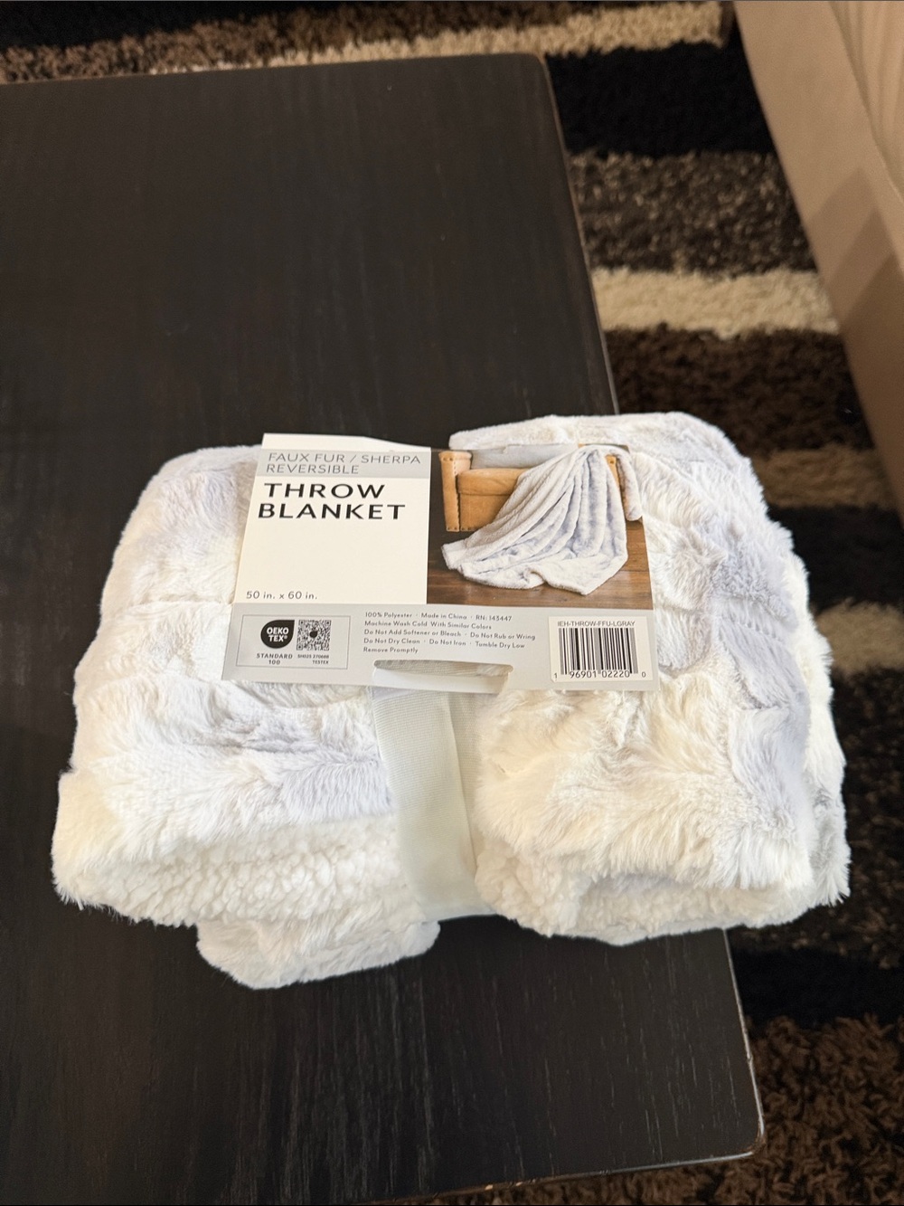 Hutch and linen Faux Fur Sherpa Reversible Throw Blanket - White